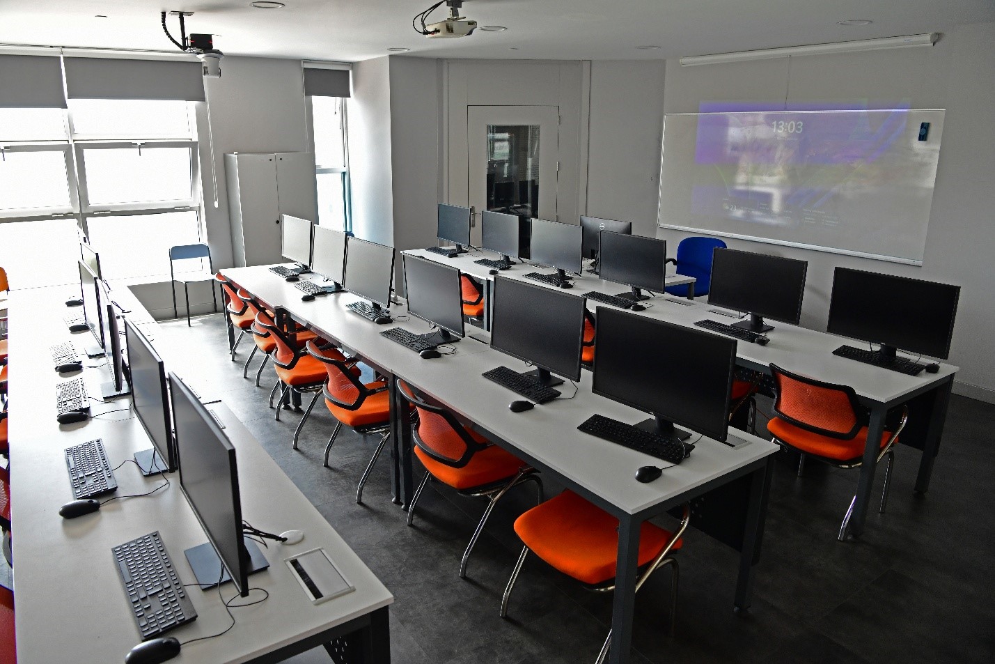 Microişlemciler, Sayısal Tasarım ve Robotik Laboratuvarı 2-B-03/05/07/